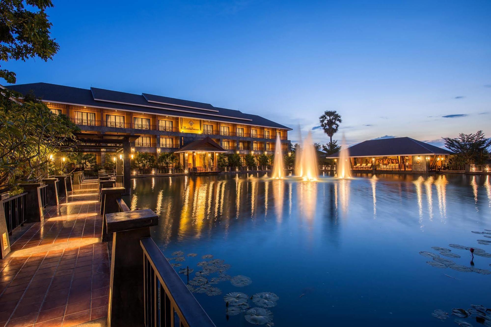 Hotel De L'Amour Sha Plus Prakhon Chai Exteriér fotografie